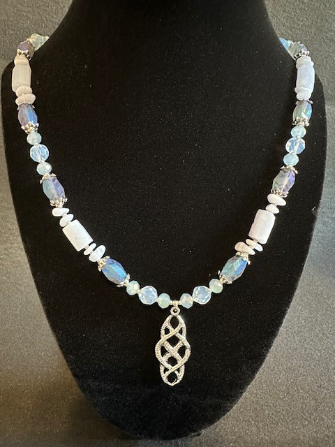 Lace Blue Agate Necklace